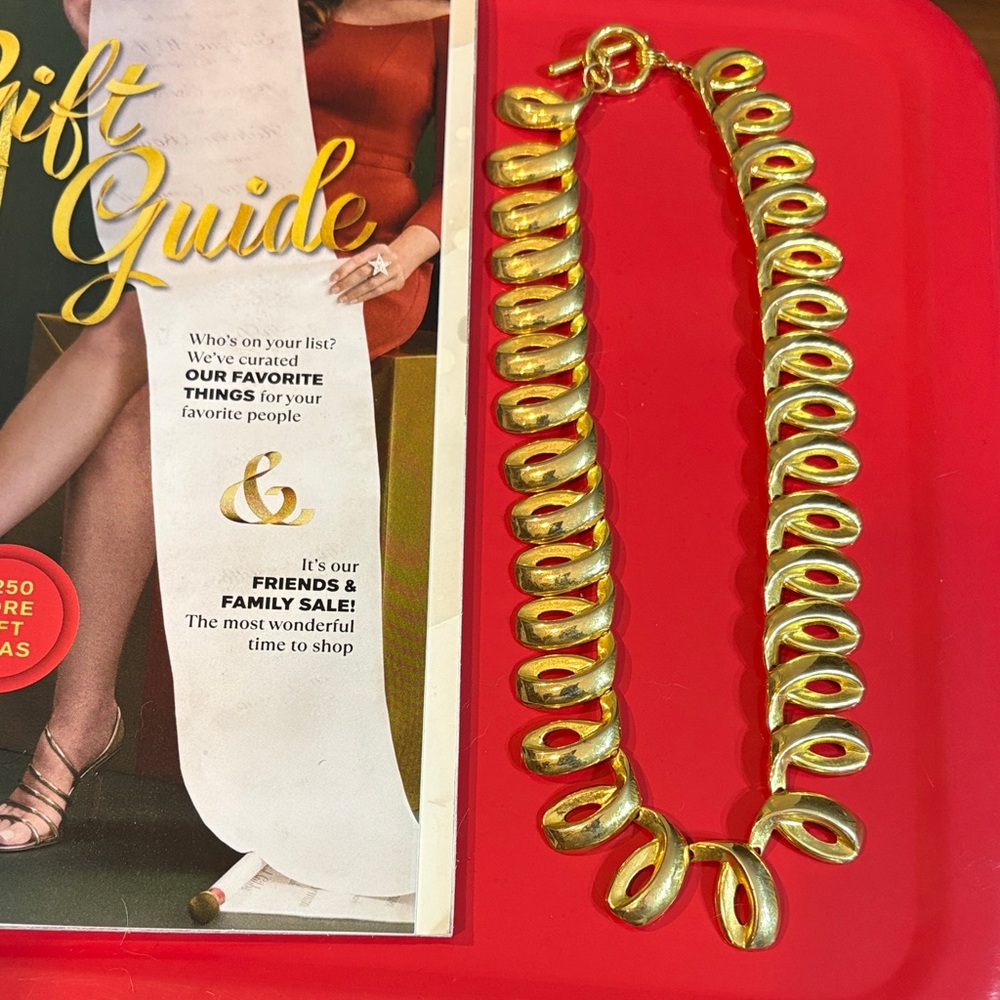 Elegant Gold Necklace for Women